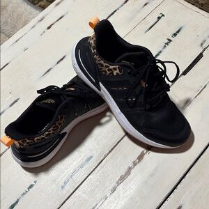 Adidas Rapidasport Kids Leopard Cheetah Sport Animal Print SZ 5